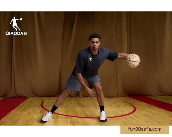 凯尔登约翰逊自称效率高助力球队斩获佳绩质疑最佳第六人称号