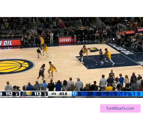 快船莱昂纳德绝杀步行者0.4秒中投带队逆转24分惊险胜