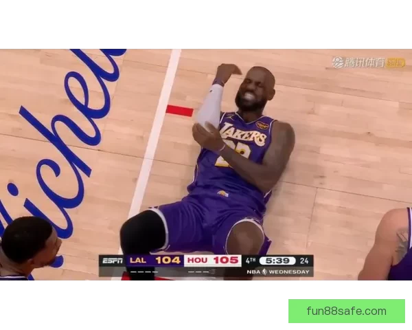 湖人豪取七连胜詹姆斯高效狂砍30分力压杜兰特上演激情暴扣盛宴震撼全场